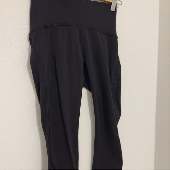 Lululemon Train Times Crop Leggings 17” Inseam Solid Black Size 4 Women’s - Picture 9 of 11